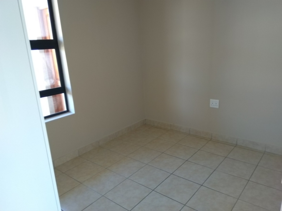 To Let 2 Bedroom Property for Rent in Burgundy Estate Western Cape
